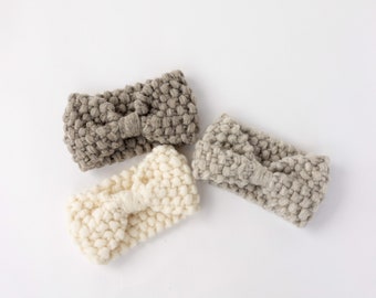 Wool headband that is warm and is a great hair accessory,  it's a classic gift for mom made with real Canadian wool, a sustainable product