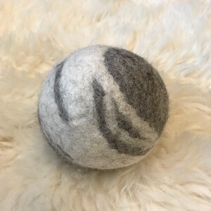 Wool dryer balls, All Natural Canadian quality handmade felted balls, environmentally friendly laundry room image 4