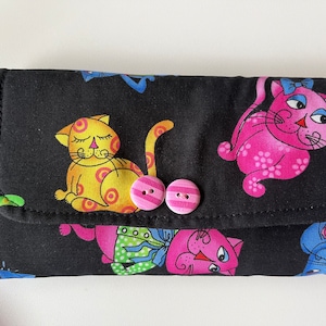 Cartera triple con diseño de gato