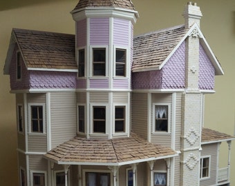 Victorian Style Large Dollhouse; Pick up only