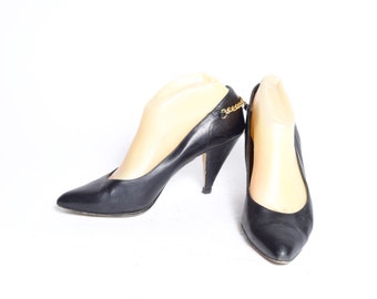 Vintage 90's Black High Heels Shoes with Gold Chain