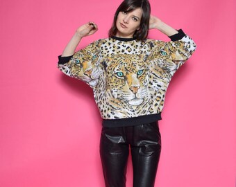 Vintage 90's Leopard Print Sweatshirt / Animal Print Top / Batwing Leopard Top - Size Medium