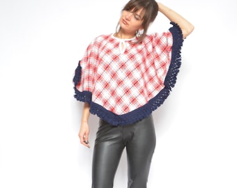 Plaid Cape / Vintage 70s cape Poncho With Tassels - Size Small
