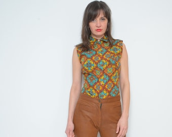 70's Geometric Pattern Button Shirt / vintage Sleeveless Multi Color Abstract Print Fitted Blouse - Taille Petite