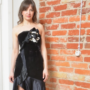 Vintage 80s Strapless Ruffled Velvet Cocktail Dress - Size Extra Small