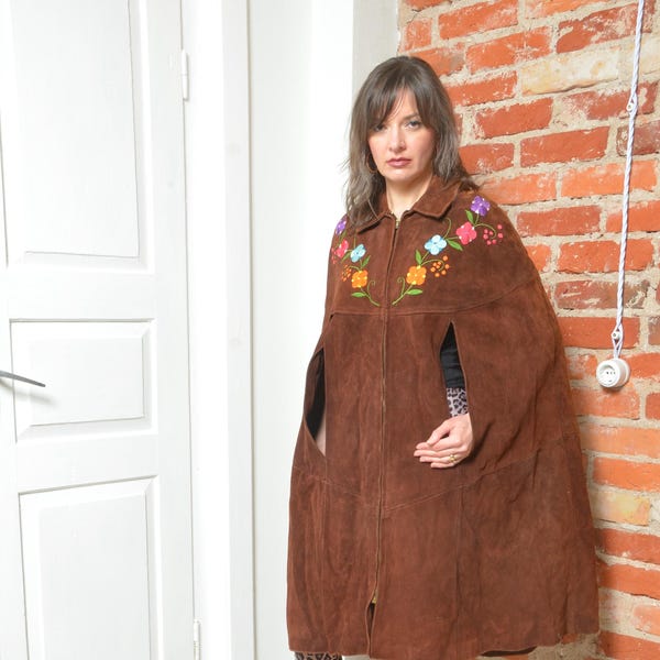 Vintage 70s Embroidery Suede Leather Zipper Cape Poncho - Size S/M