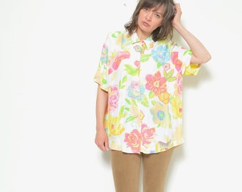 Vintage 90s Floral Print Blouse: Short Sleeve Button-Up, Size Medium