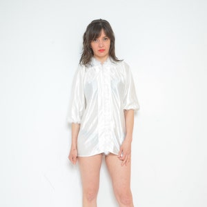 Vintage Nightgown / Vintage 80s Long Sleeve Zipper Glossy White Top With Feather Trim / House Dress - Size Small