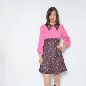 70s Floral Dress / Vintage Collared Color Blocking Long Sleeve Pink Flared Bohemian Dress - Size Extra Small 07 20