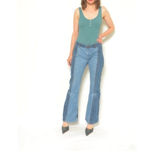 Vintage 00&#39;s 2YK Low Waist Levi&#39;s Flared Bell Bottom Jeans - Size Medium