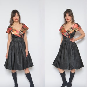 Cupcake Belt Dress / Vintage 80&#39;s Floral Glossy Black Fitted Waist Collared Sleeveless Midi Dress - Size Extra Small 07 20