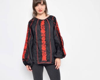 Vintage 90's Black Embroidered Blouse / Embroidered Folk Top / Long Sleeve Embroidered Shirt - Size Extra Large