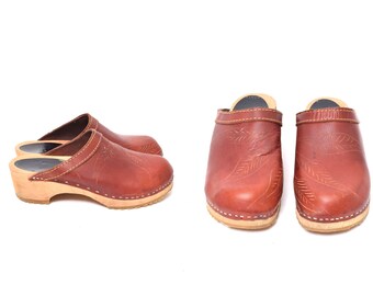 vintage clogs