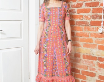 Vintage 70s Pink Folk Floral Midi Dress XS S Boho Square Neck Ruffle Hem Cottagecore