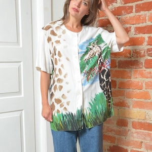 Vintage “Happy Africa” Giraffe Print Shirt – Size Medium, Safari Animal Button-Up, 90s Novelty Top