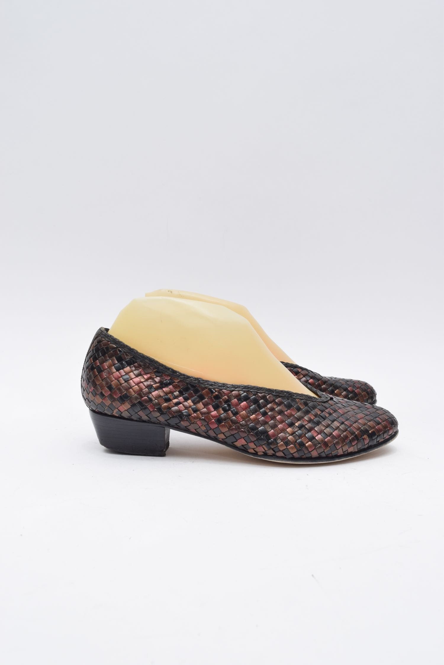 Escarpins en cuir tressé vintage des années 90