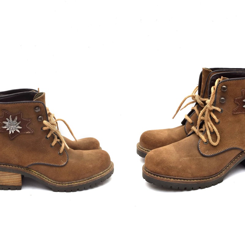 BROWN LACE UP BOOTS