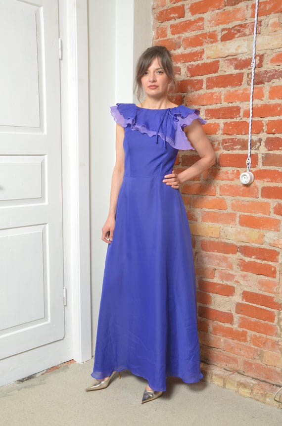 Vintage 80s Purple Maxi Dress: Ruffled Neck Sleeveless Prom Gown, Size Small