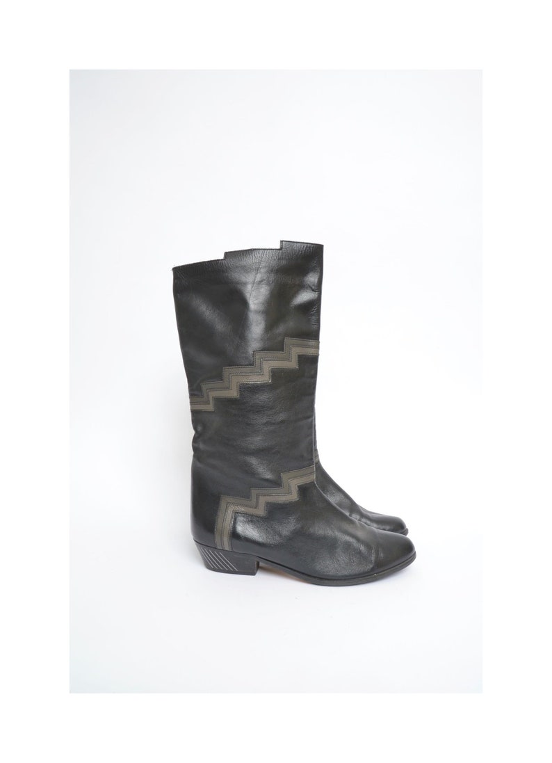 Vintage 80/'s Design Black Real Leather Boots with Gray Zig Zag Design