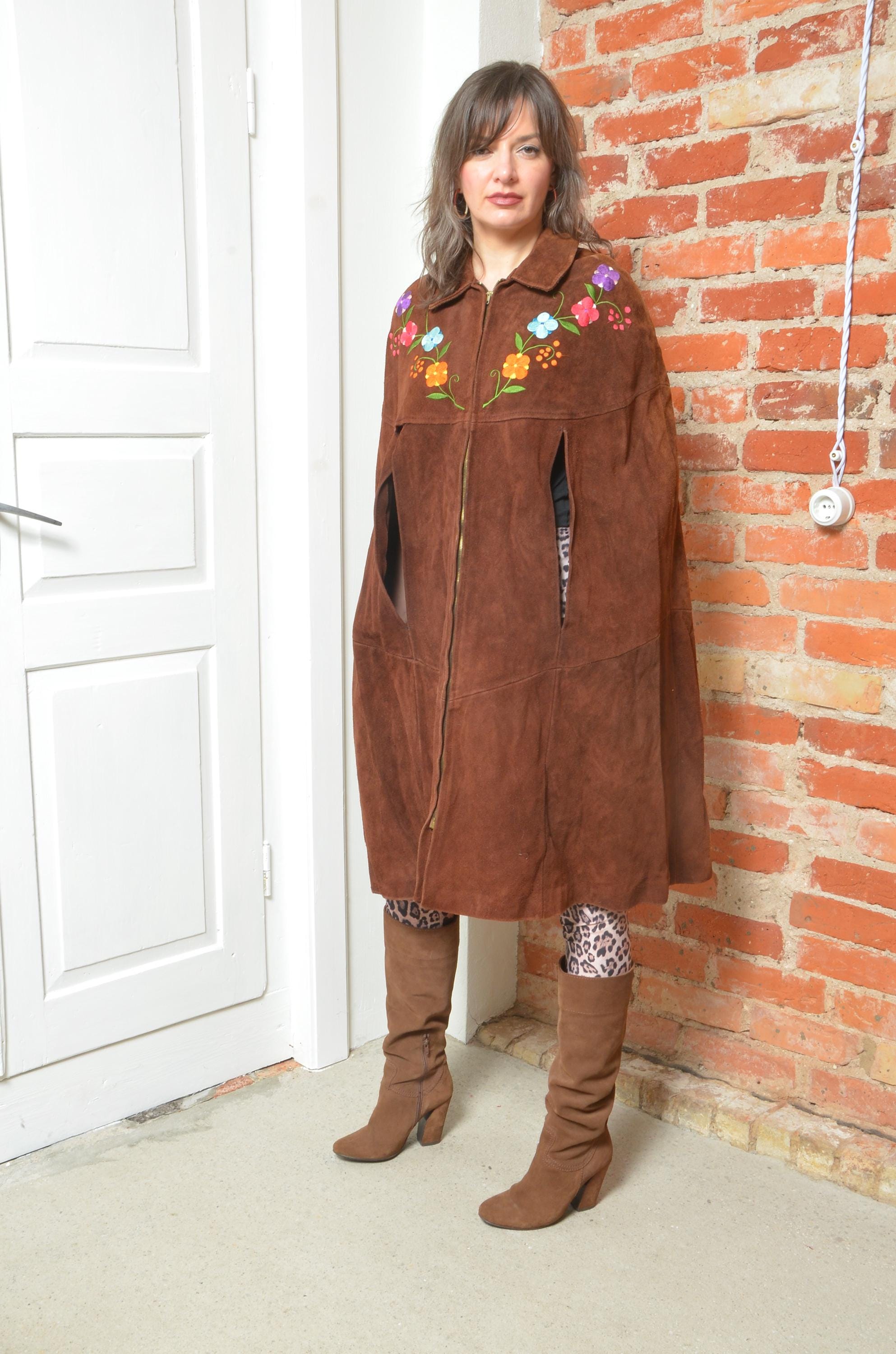 Vintage 70s Embroidery Suede Leather Zipper Cape Poncho