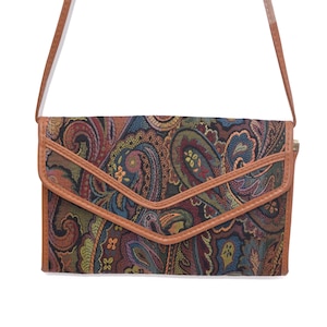 Vintage Tapestry Paisley Shoulder Bag – 90s Boho Envelope Purse with Faux Leather Trim
