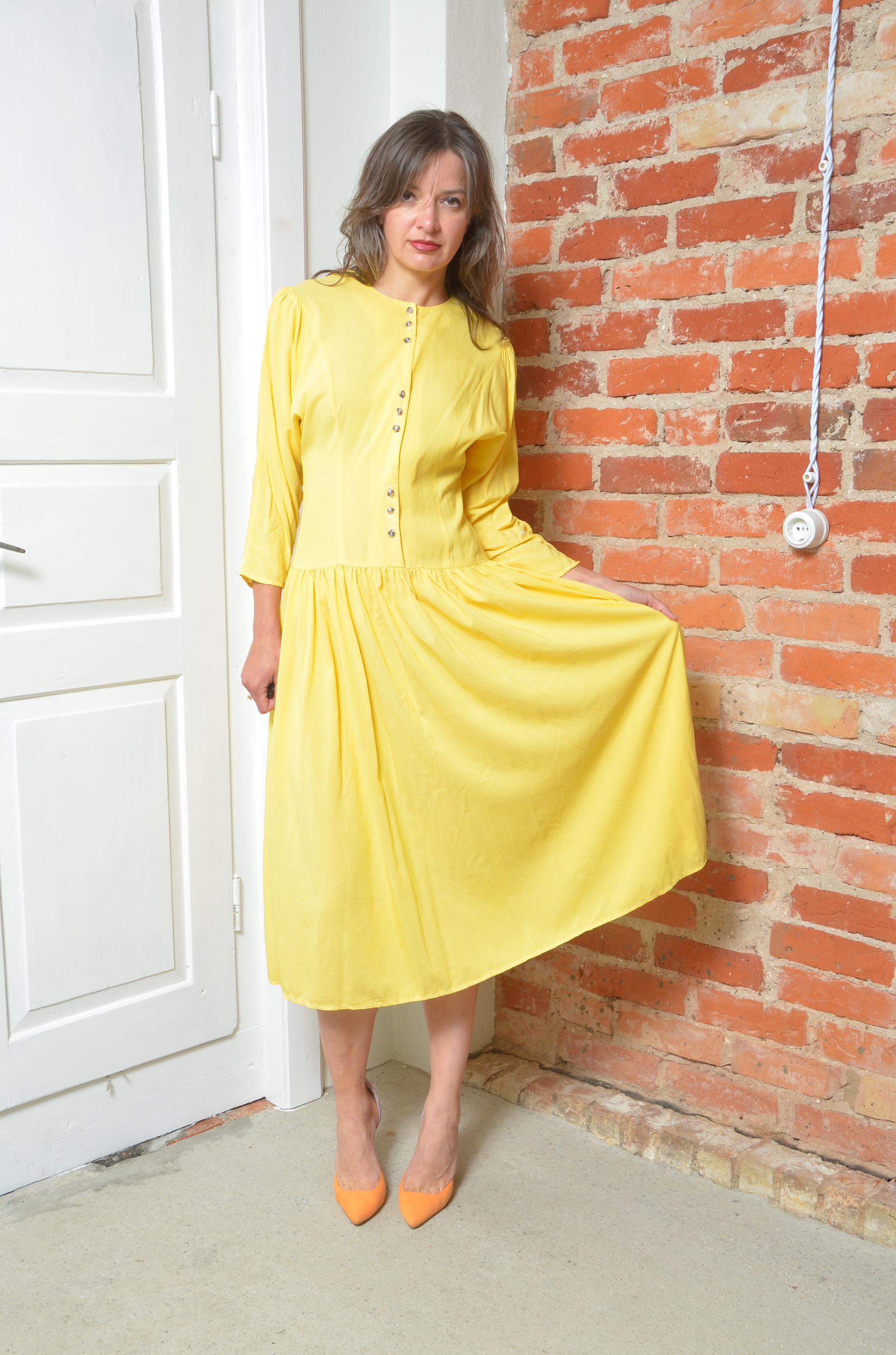 Vintage Yellow Button-Front Midi Dress - Long Sleeve Fit & Flare Dress - Size S/M Vintage Yellow Button-Front Midi Dress - Long Sleeve Fit & Flare Dress - Size S/M