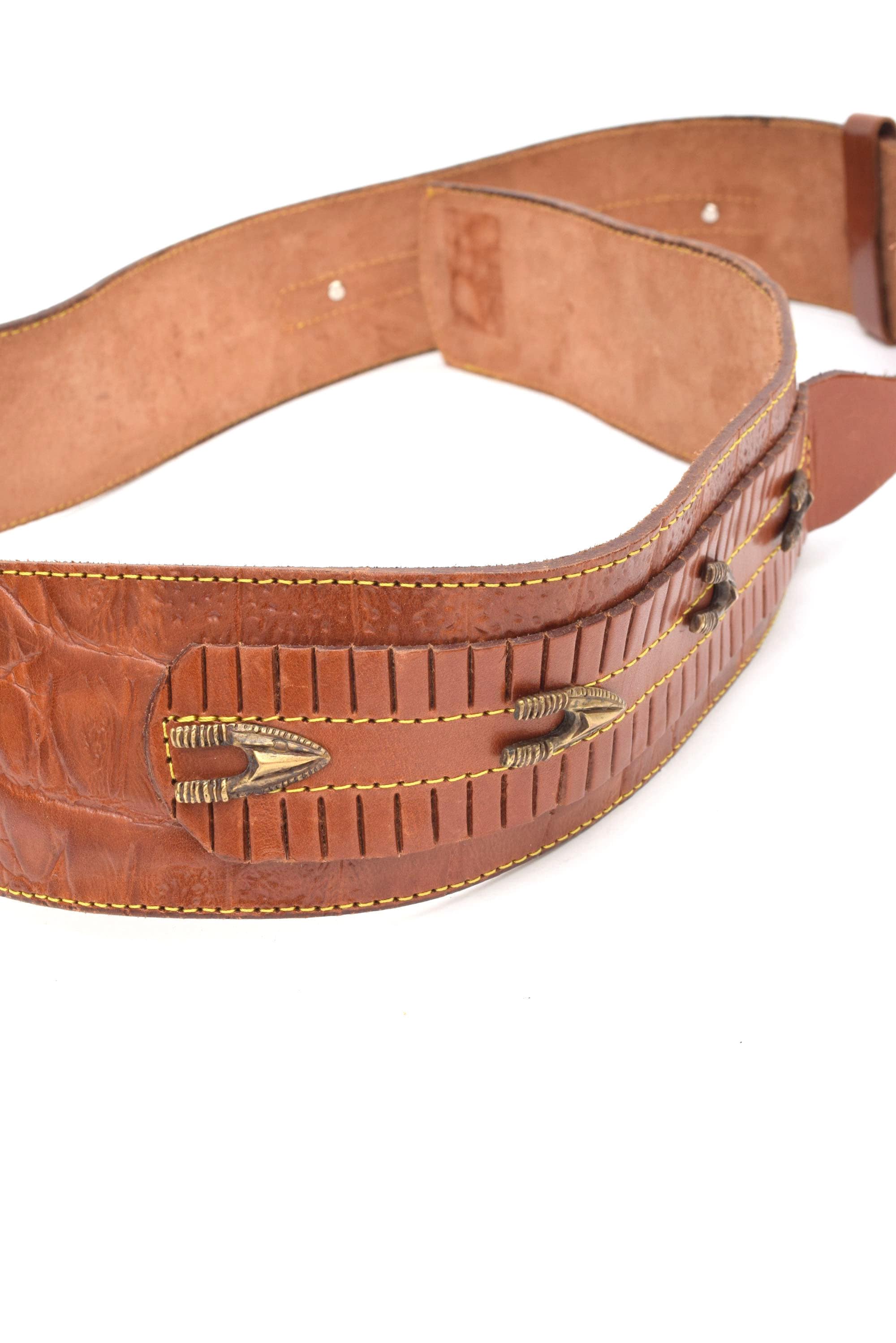 VTG 90s Western Leather belt with leather arrow inset 1 1/2 main image 2