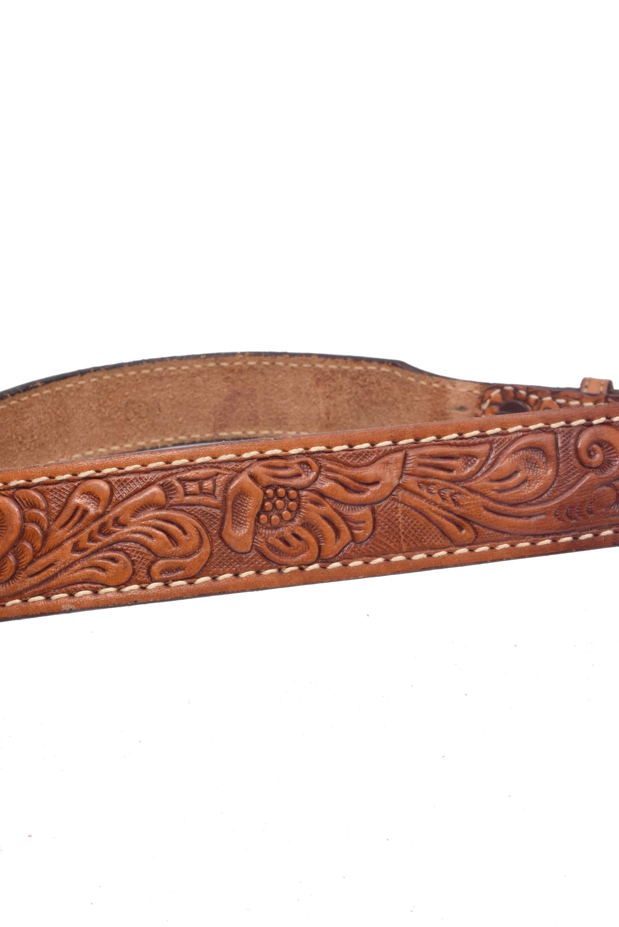 vintage 90s eddie bauer brown leather belt embossed floral western boho Vintage Eddie Bauer Brown Leather Belt – Brass Buckle  main image 3