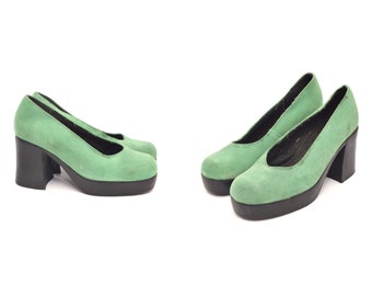 90s Chunky Heels / Vintage 1990s Green Real Suede Leather Rounded Toe High Heel Pumps