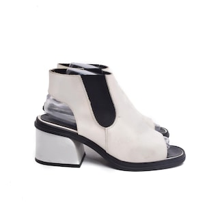 Vintage Italian Leather Ankle Sandals: 1990s Chunky Heel Open Toe, Size 39