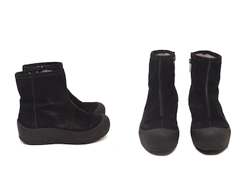 Vintage 90s Black Suede Winter Boots: Fur Lined, Size 37 EU