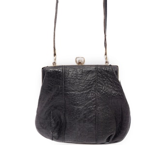 Vintage 80er Jahre Kleine Schwarze Echt Leder Schulter Geldbörse mit Langen Riemen Echtes Leder Micro Tasche Mit Metall Verschluss