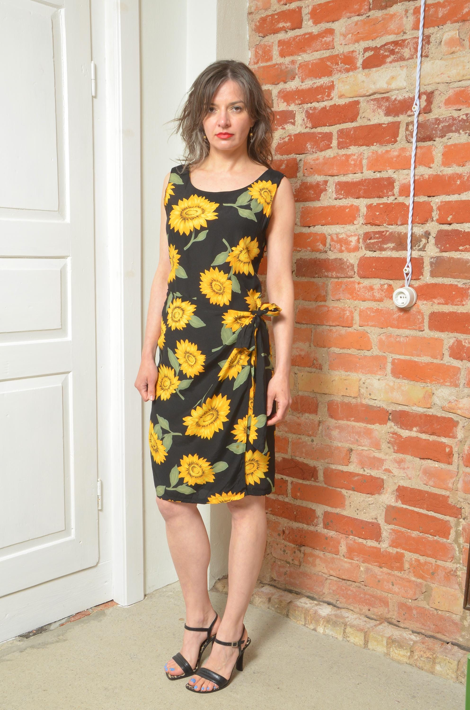 Dressever Women's Vintage Cocktail Dress – 1950s Sleeveless Sunflower Print, Knee-Length Party Dress - View #8