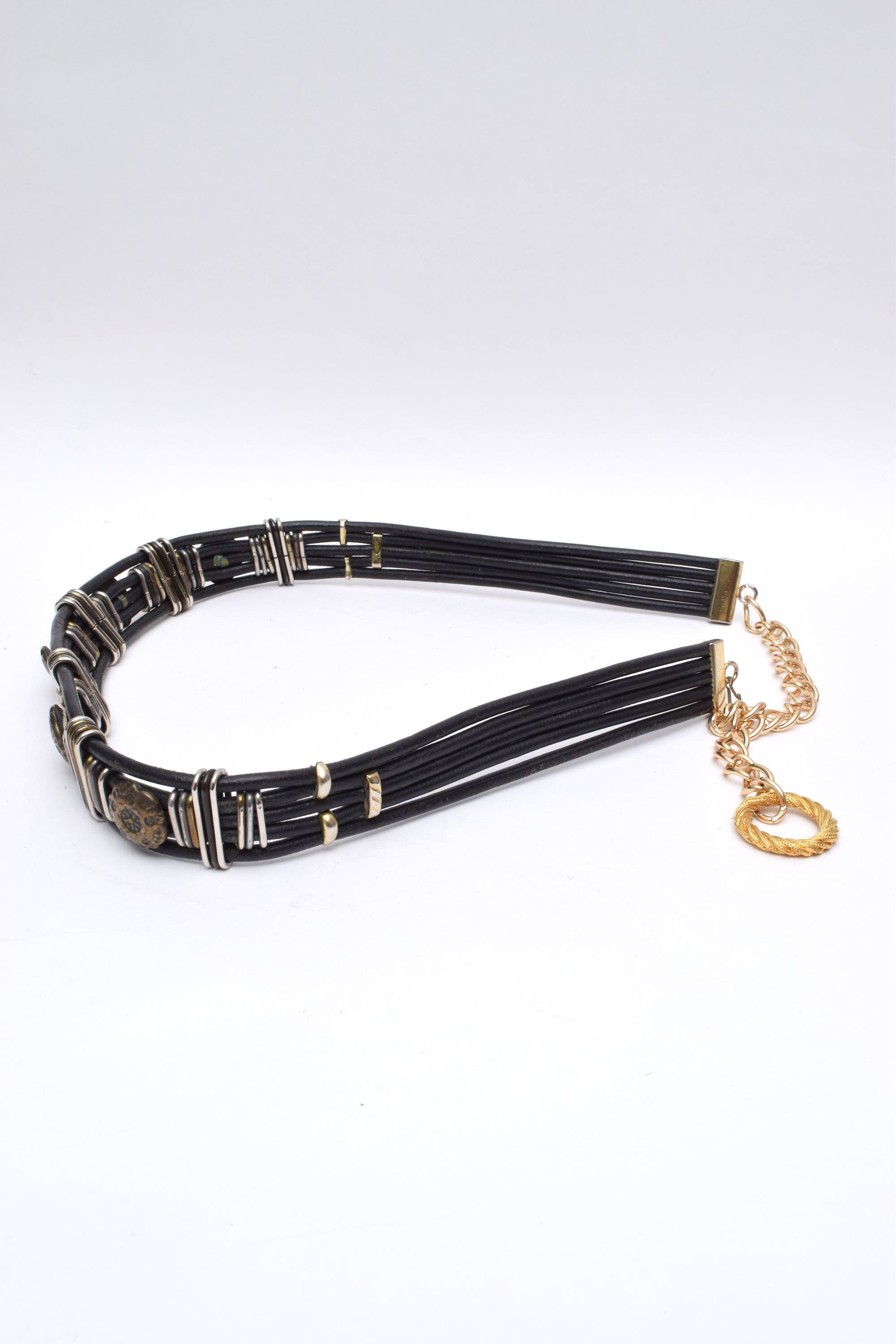 Vintage 90s statement belt golden chain black faux leather fits 34-40” M/L Vintage 90s Black Leather Belt With Black Golden Solid Metal  main image 4