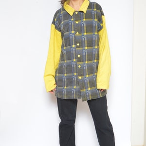 Color Blocking Sweatshirt / Vintage 90s Black And Yellow Button Long Sleeve Shirt / Top - Size L