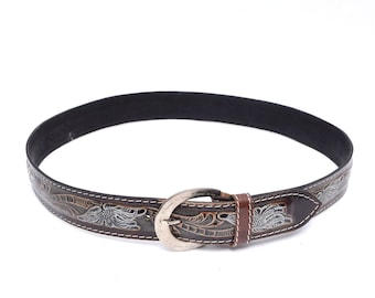 Ceinture de cowboy en cuir gaufré marron et rouge des années 90 avec boucle fer à cheval argentée