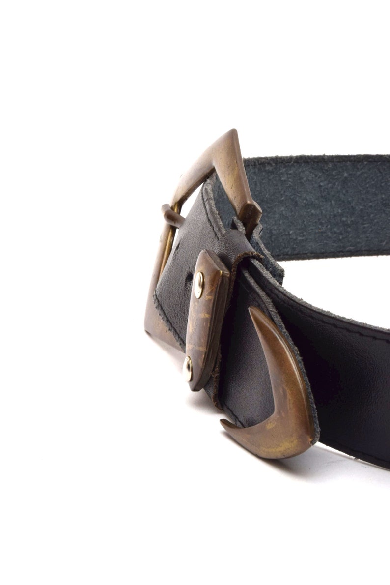 Vintage 90s Black Leather Belt with Large Brass Arrow Shaped Metal Buckle