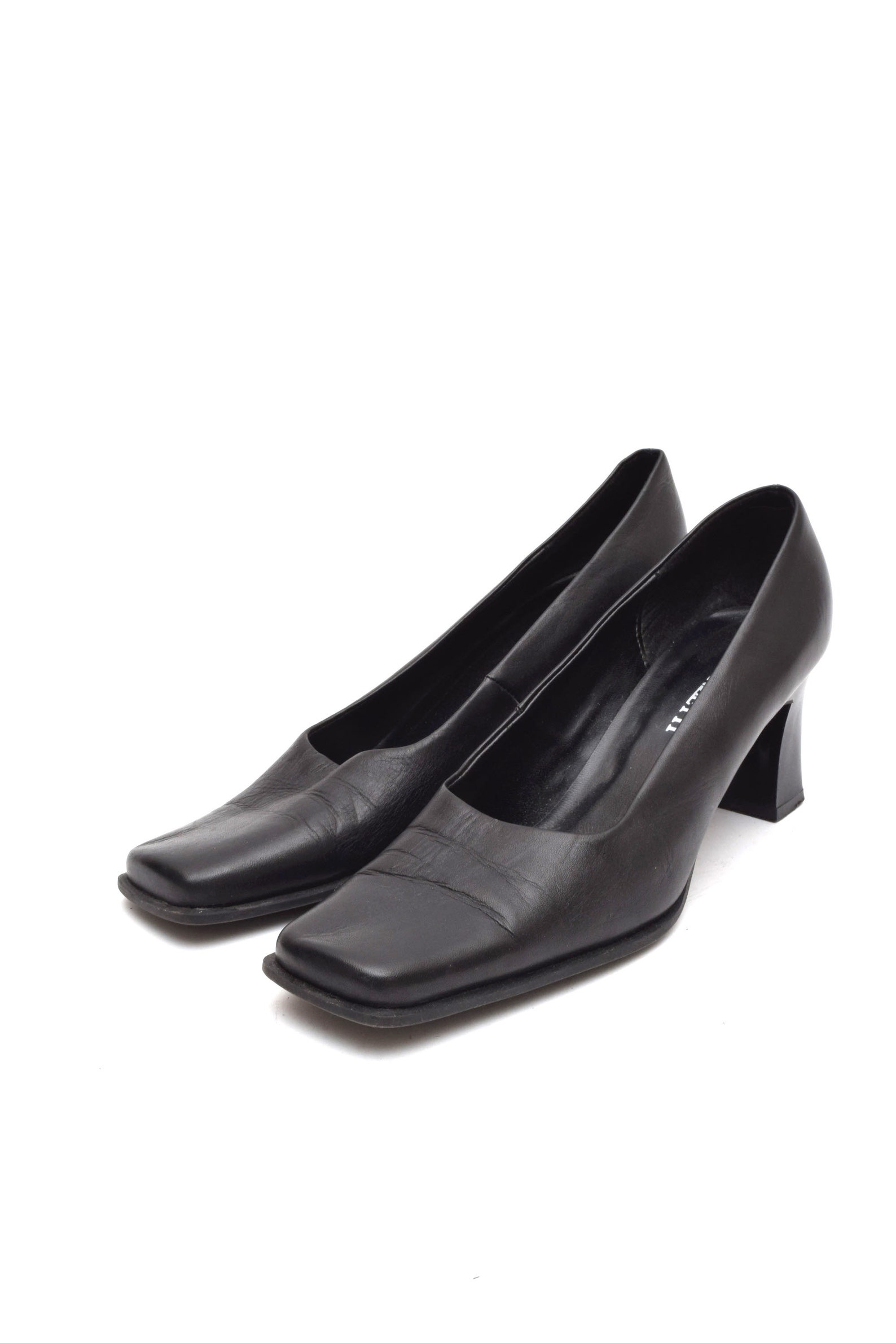 square toe heels 90s
