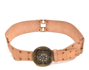 Vintage Suede Belt W Funky Gold Buckle - Etsy UK display picture 1
