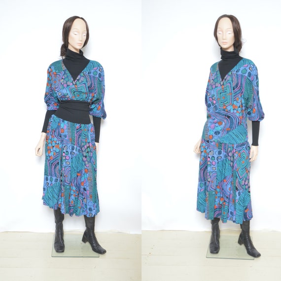 Two Piece Abstract Print Skirt Suit / Vintage 80s