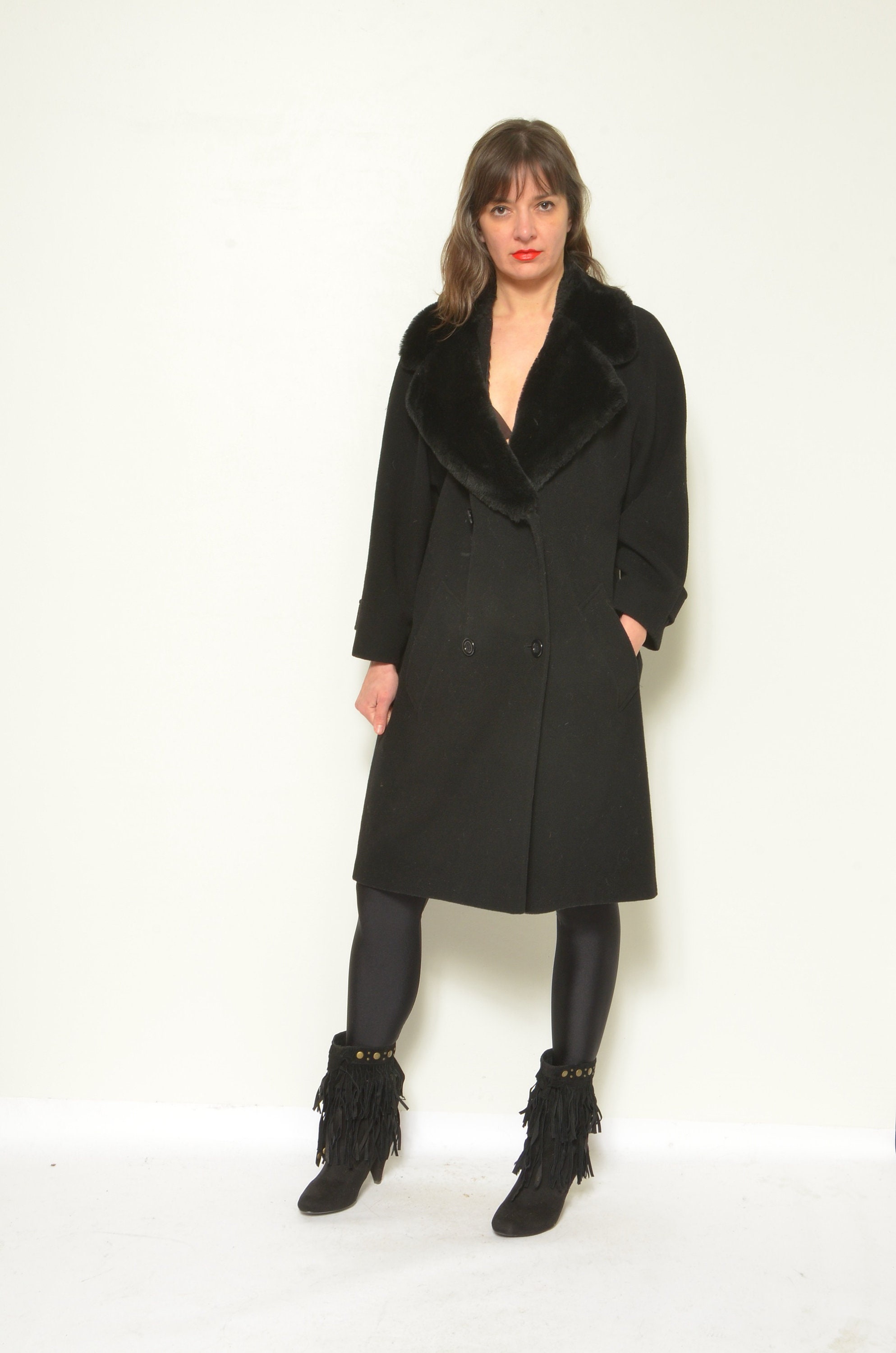 90s Vintage Wool Coat: Black Fur Collar Winter Jacket (size Medium