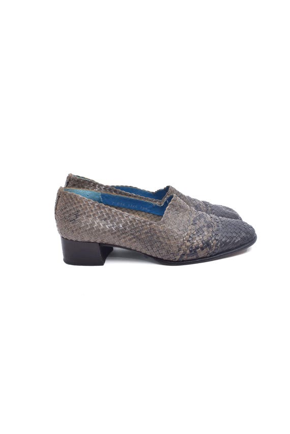 Vintage 90s Gray Woven Genuine Leather Loafers – Slip-on Shoes