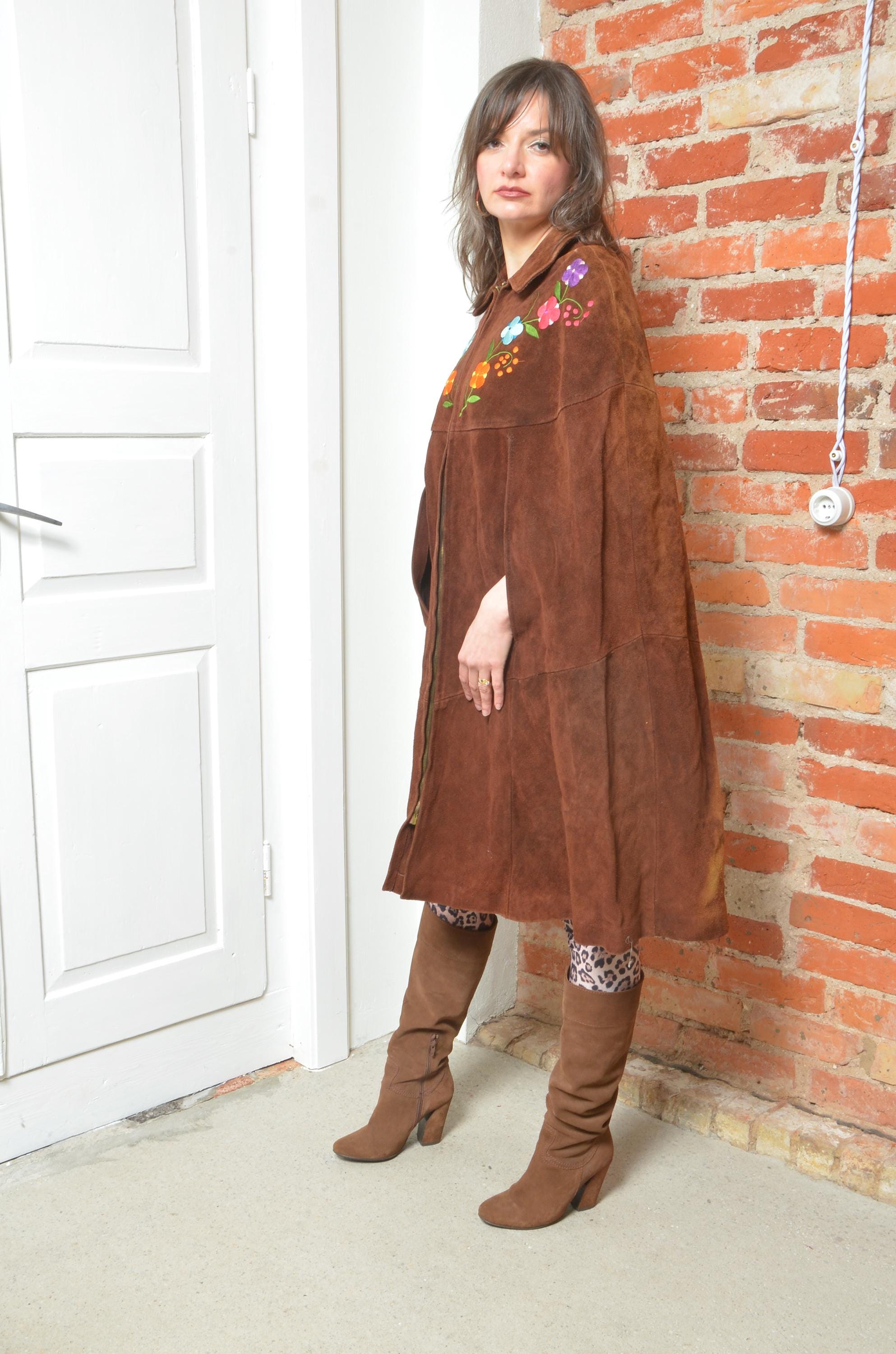 ジャケット・アウター 70s Flower embroidery suede poncho 70s Flower embroidery suede poncho