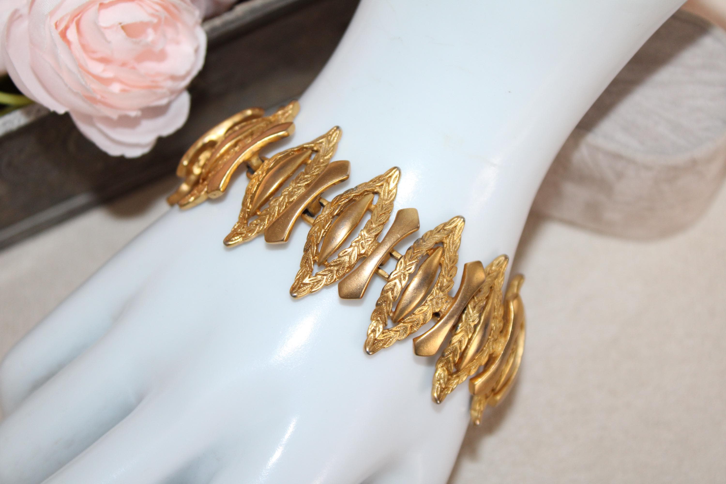 Vintage 50s Heavy Gold Gilt Leaf Design Statement Bracelet - Etsy
