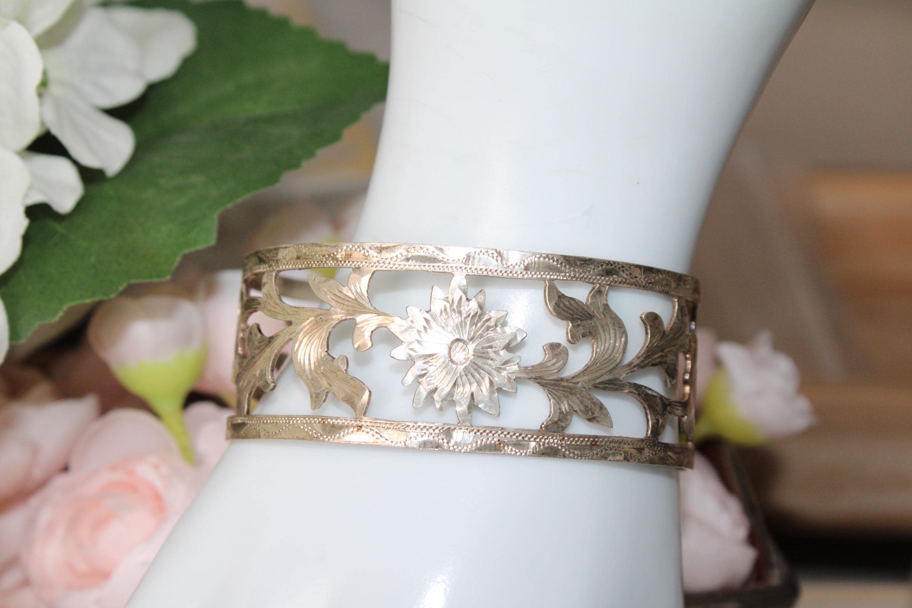 アールデコ調ヴィンテージ彫刻スターリングシルバーフローラルカフ