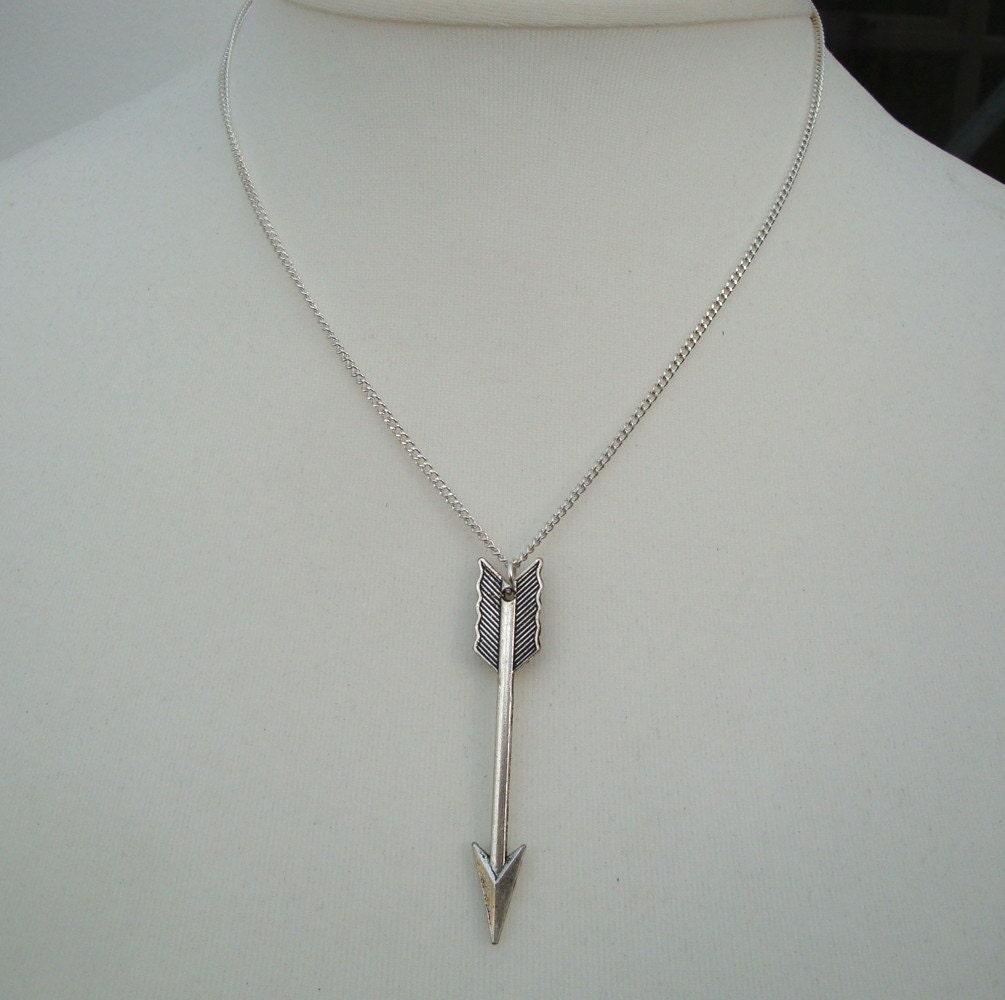 Free Falling Silver Arrow Necklace