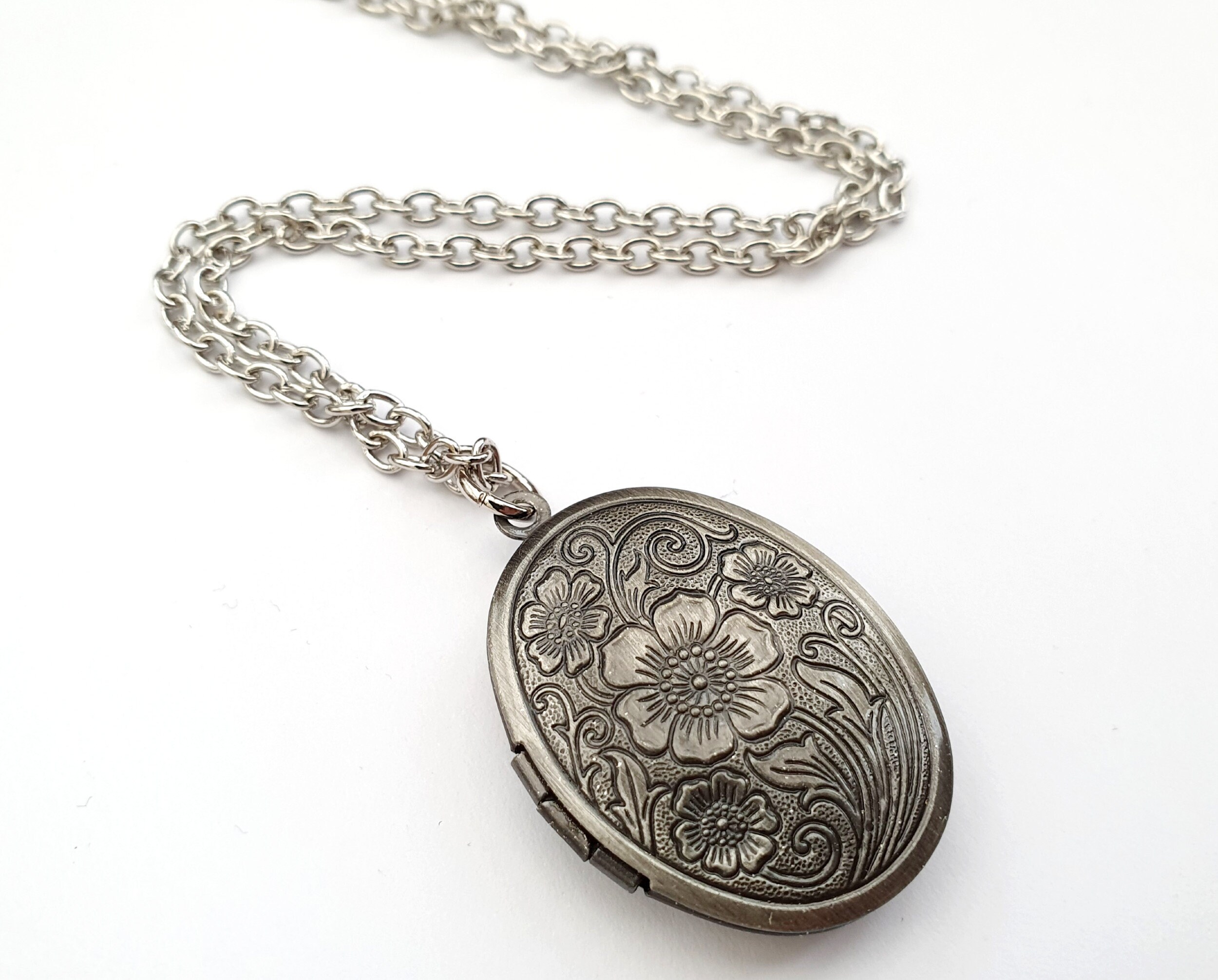 Silver tone locket necklace in vintage style antique silver Etsy