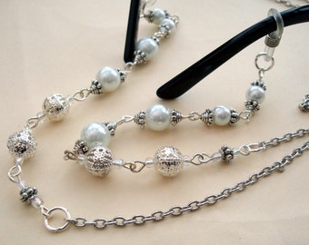 Glasses spectacles chain, beaded vintage style, silver & white pearl beads