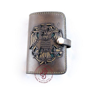 Monedero de piel de pájaro Turul personalizado, billetera de piel hecha a mano con tallado, billetera tarjetero marrón para hombre, diseño personalizado