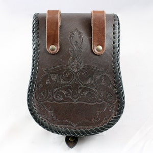 Leather Sporran Scottish Belt Bag With Lion, Festival Medieval Viking Belt Hip Bag Ethnic Pouch LARP Bag Nordic Celtic Coin pouch image 2